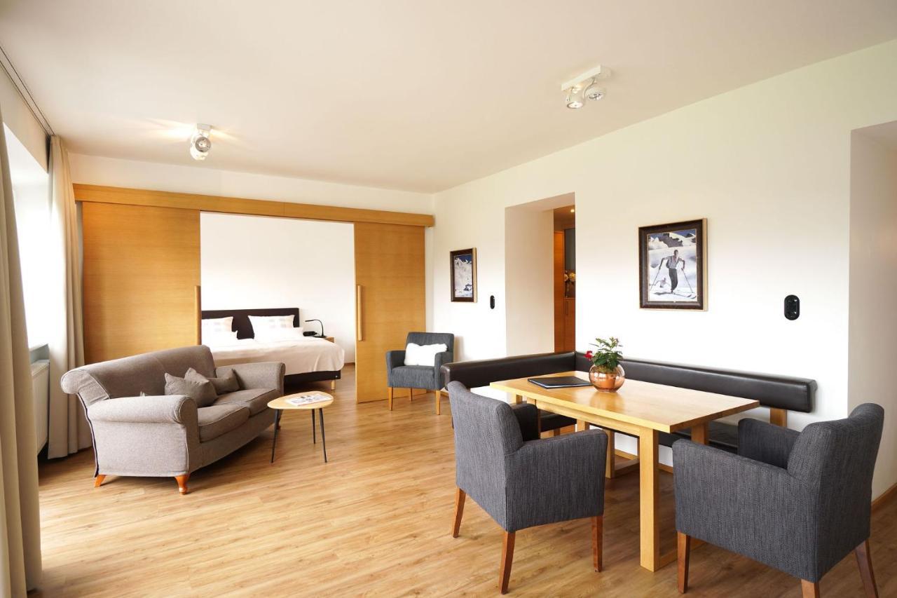 Hotel Berghof เซเฟลด์ อิน ทิโรล ภายนอก รูปภาพ